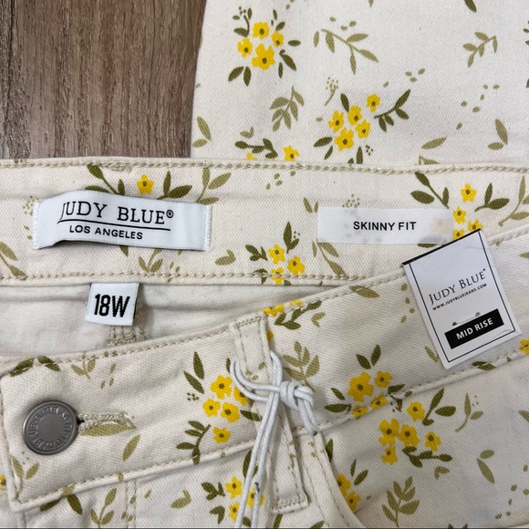 Judy Blue Golden Meadow Floral Skinny Jeans - Picture 11 of 13